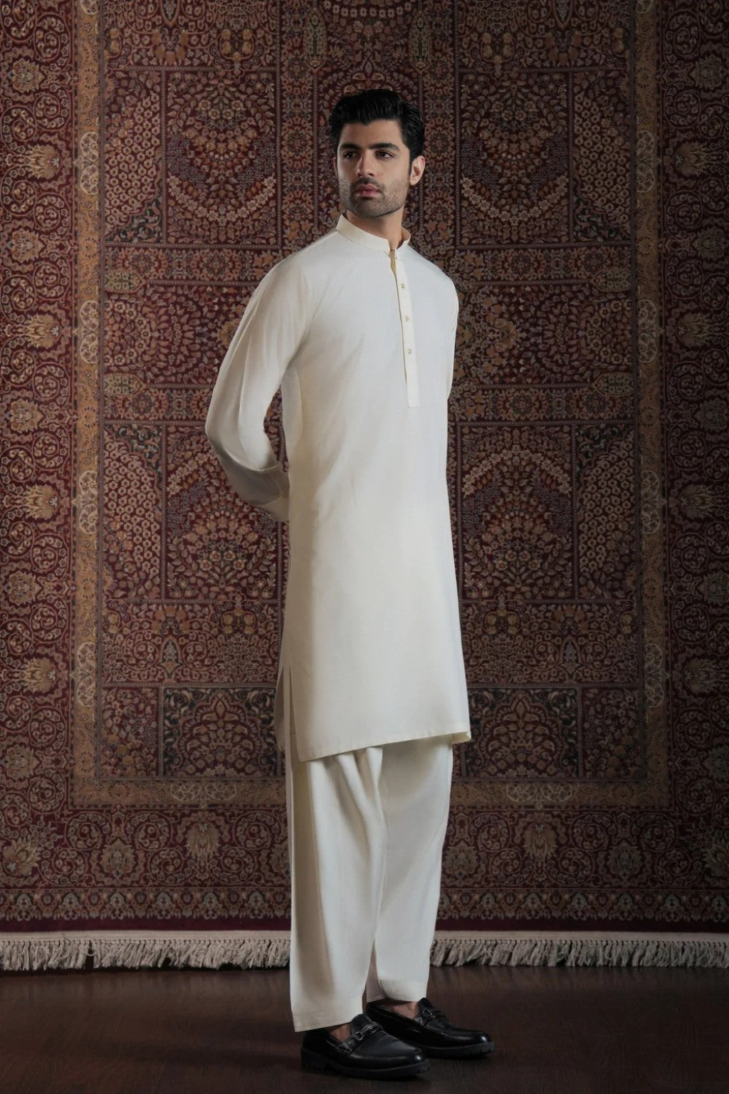 Lawrencepur un-Stitched premium Boski off-white men's suit