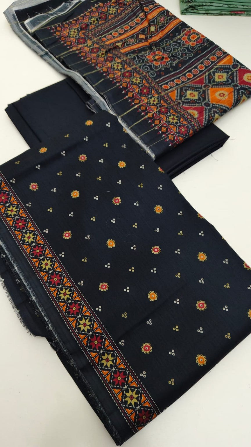 Black multicolor fabric detail